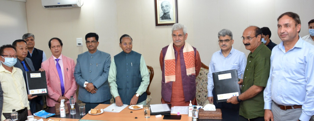 Guwahati: The aromatic saffron sets its fragrance over Sikkim. The Horticulture Department, Gaovernment of Sikkim, Sikkim University, and the Agriculture & Farmers' Welfare Department, Government of Jammu & Kashmir, signed and exchanged a Memorandum of Understanding (MoU) for the saffron cultivation in Sikkim, yesterday.