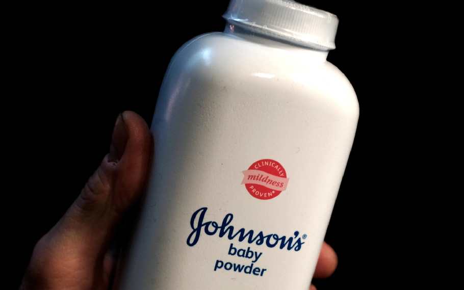 Johnson & Johnson baby powder controversy